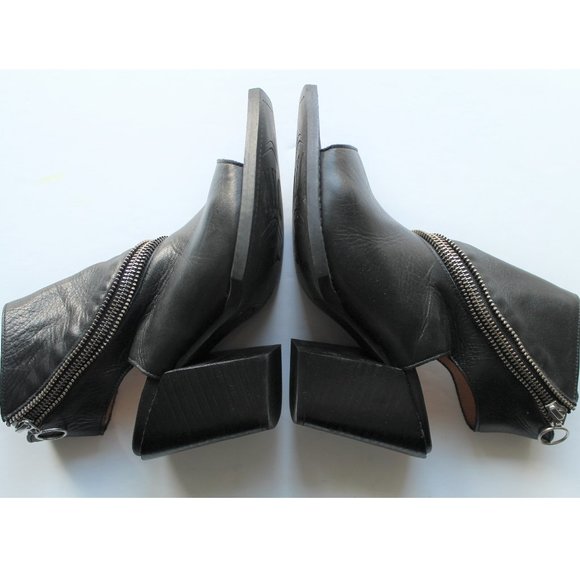 John Fluevog NYC City Spiral Open Toe Zip-Up Bootie / Size 6 / Black - Picture 4 of 12